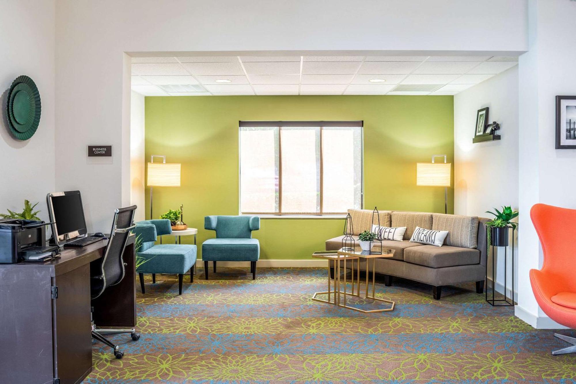 Sleep Inn & Suites Harrisonburg Near University Extérieur photo